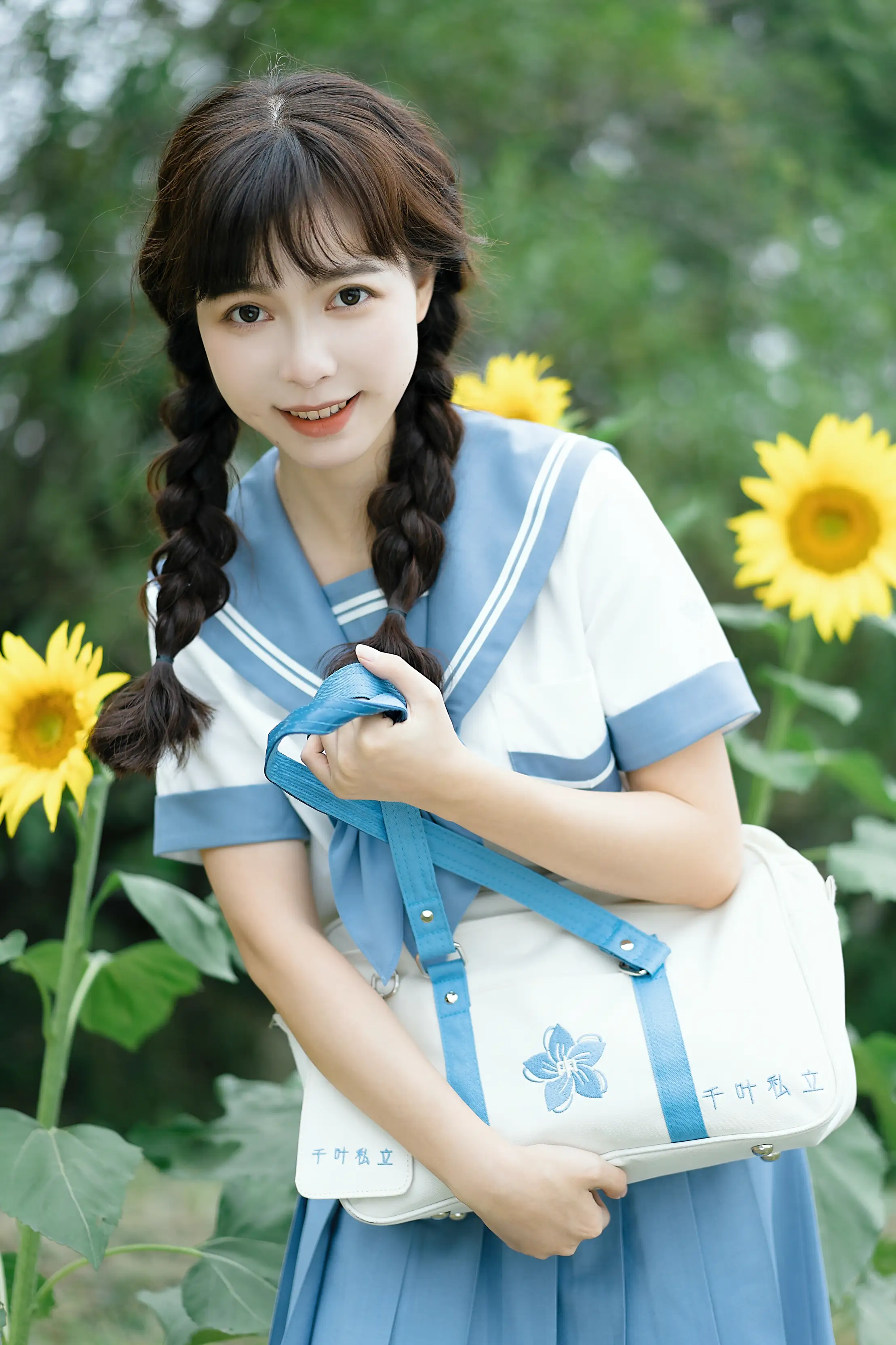 [YITUYU] 2022.11.20 Vol.2484 – Sunflower Appointment Variety of small shadows#[27P]-5